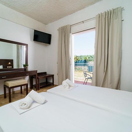 Mayo Rooms Zakynthos Akrotiri  Exterior photo
